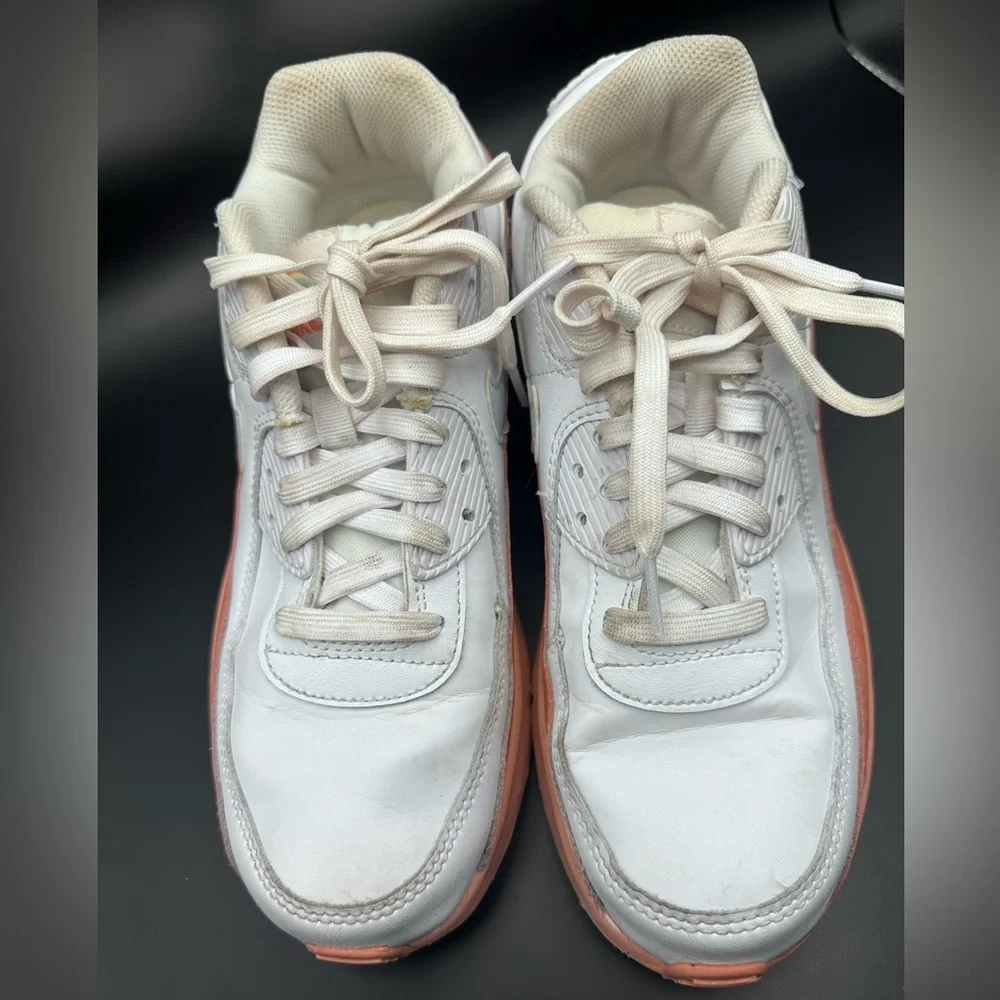 Nike Air Max 90 Sneakers Youth 7Y White Peach Coral Rainbow Logo